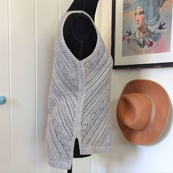 White House Black Market Metallic Sweater Vest XS Coastal Chic Preppy Glitter - Picture 7 of 12